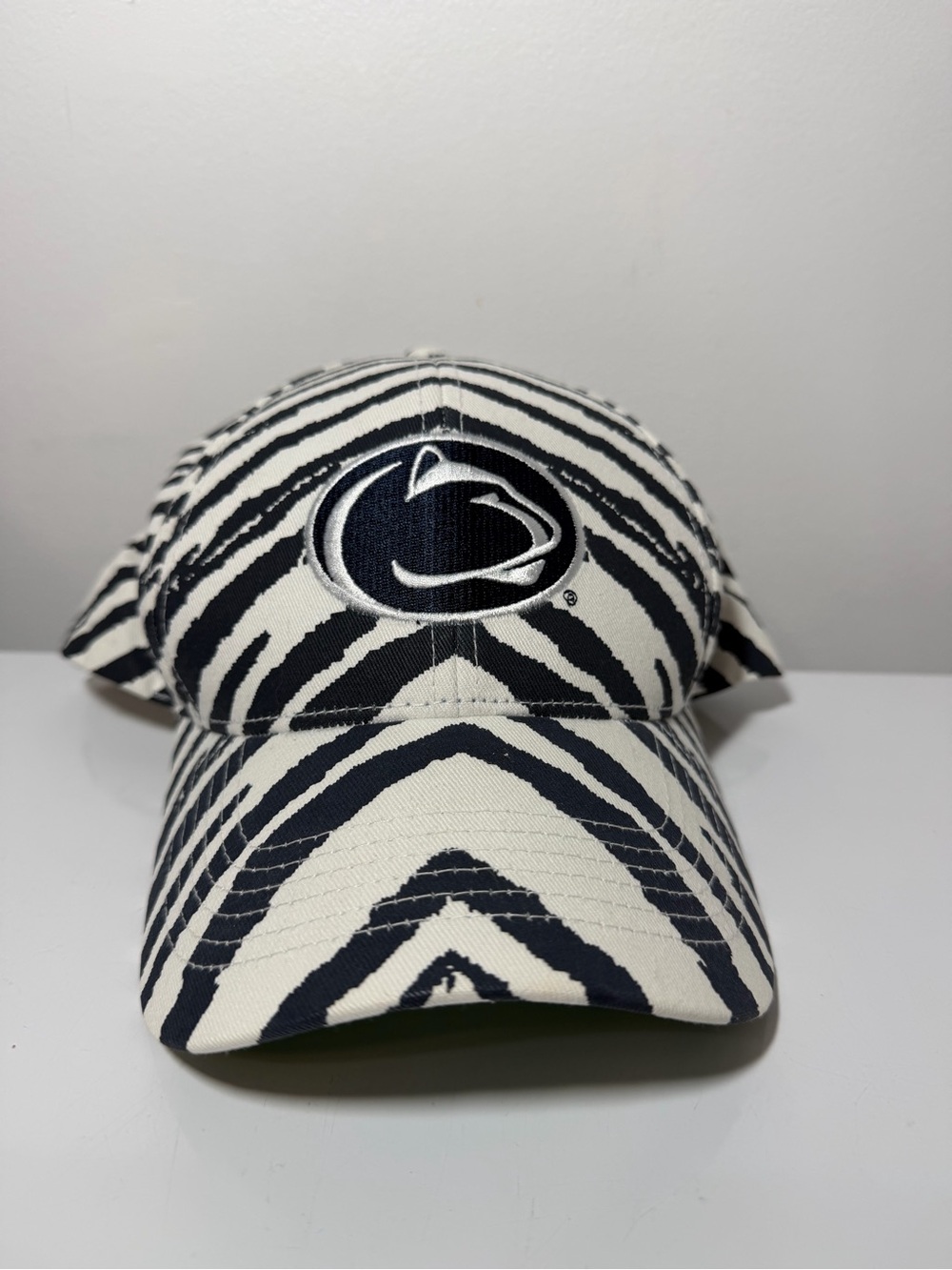 ZUBAZ Hat Cap Penn State Nittany Lions Vtg Blue/White Zebra Striped Snapback